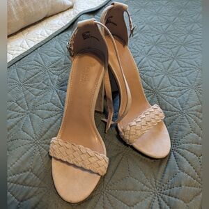 Charlotte Russe size 6 beige heels